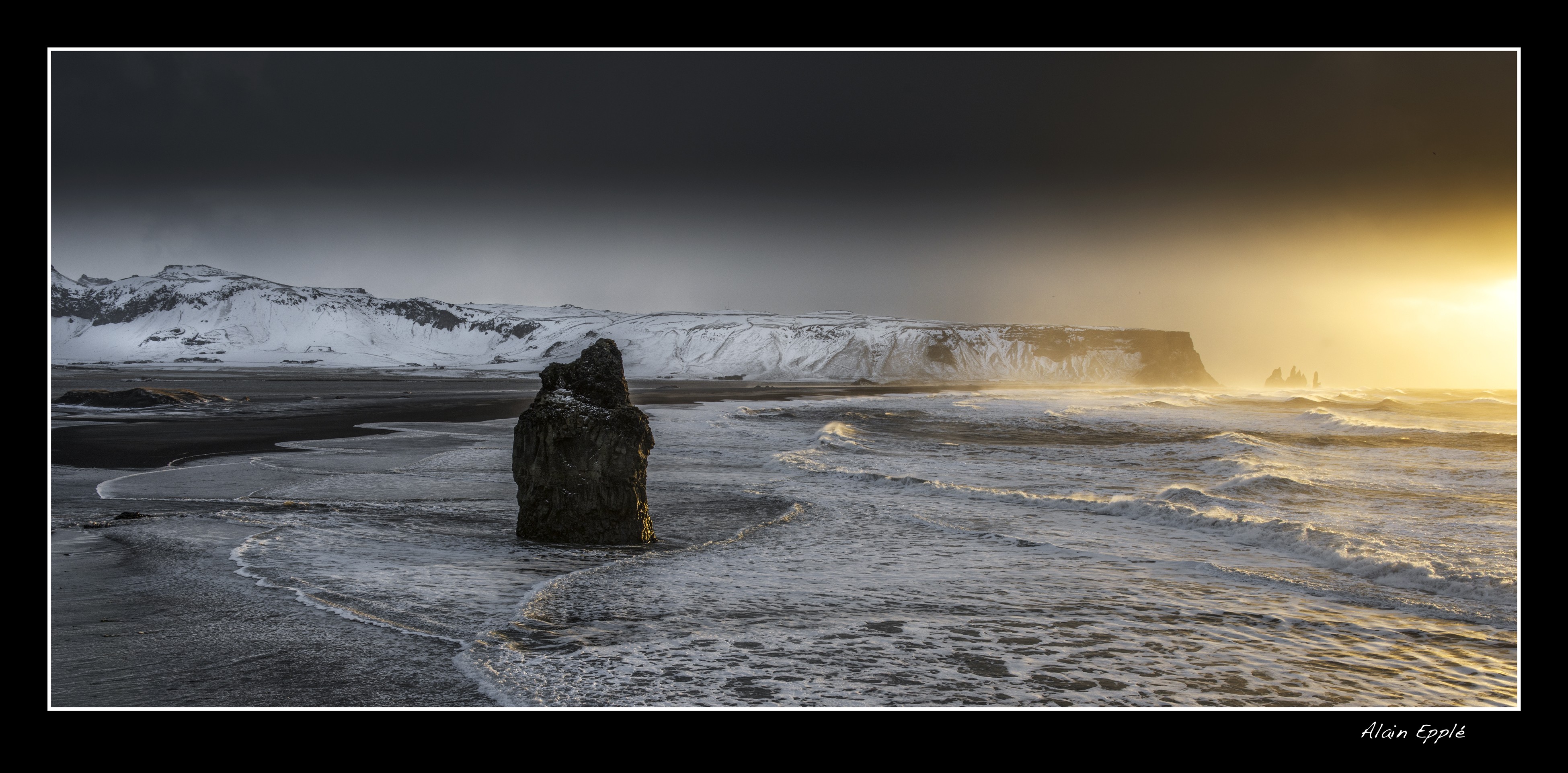 Reynisdrangar - i114