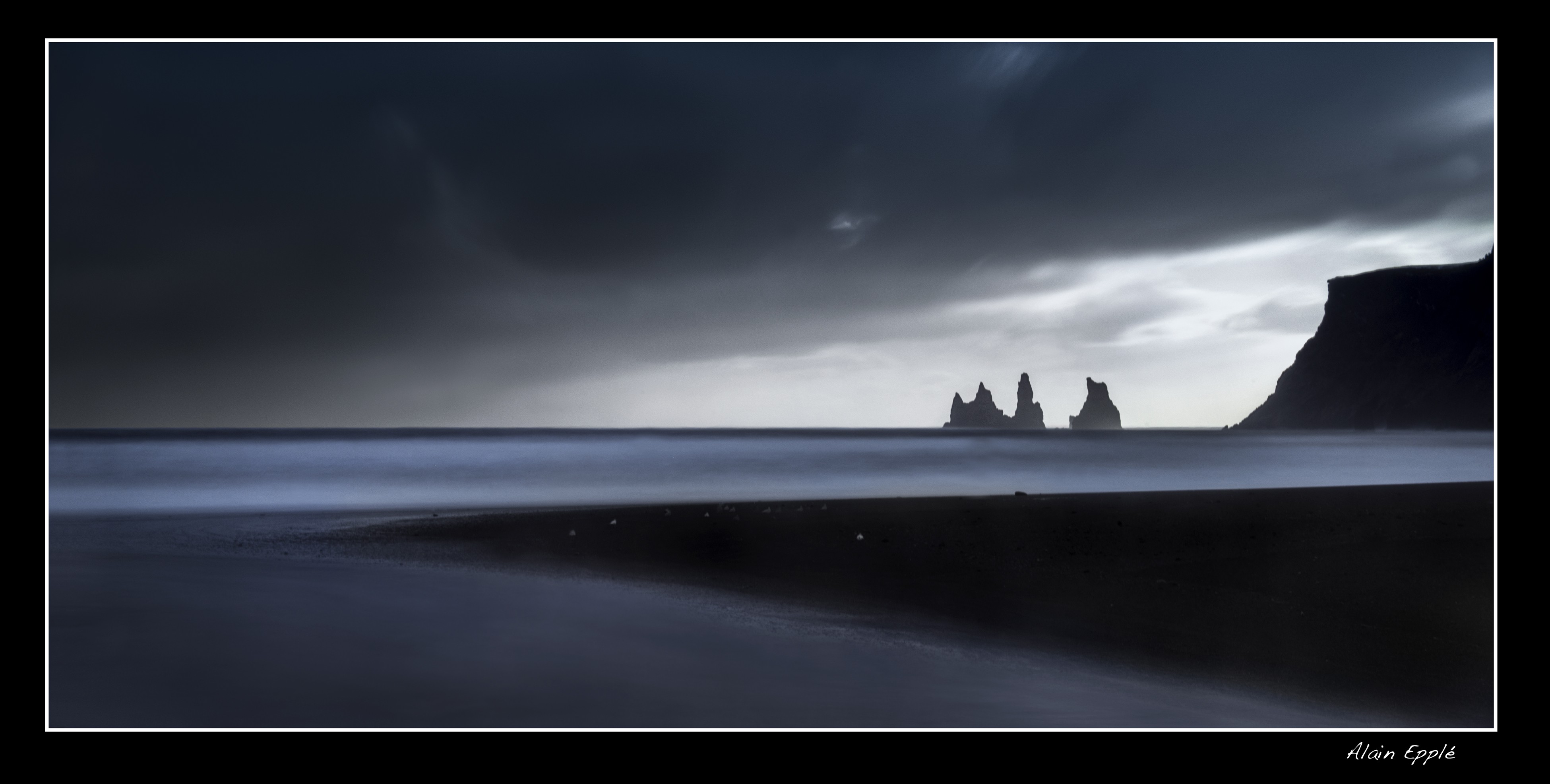 Reynisdrangar - i115